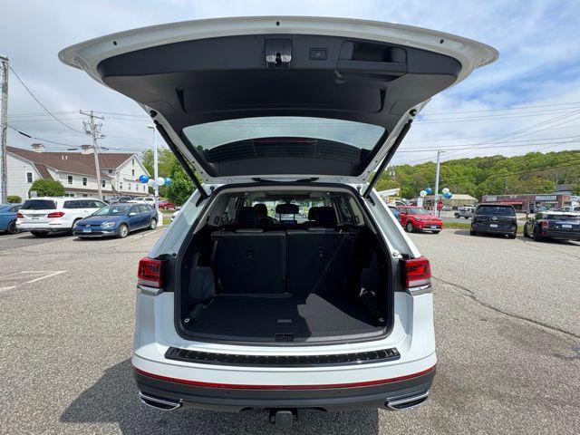 new 2025 Volkswagen Atlas car, priced at $46,700