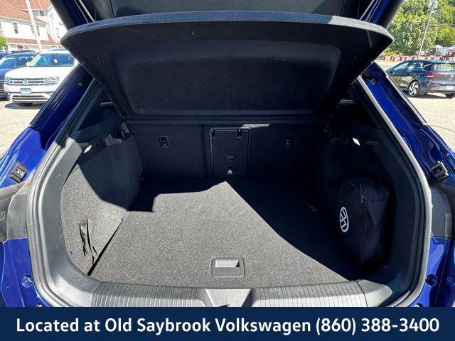 used 2022 Volkswagen ID.4 car, priced at $20,376