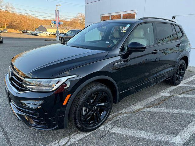 new 2024 Volkswagen Tiguan car, priced at $37,359