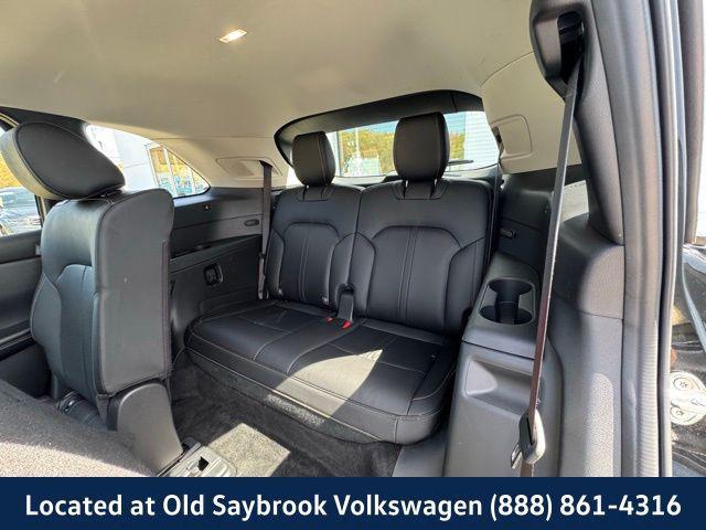 used 2024 Mazda CX-90 car, priced at $37,563