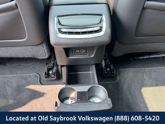 used 2022 Cadillac XT6 car, priced at $38,841