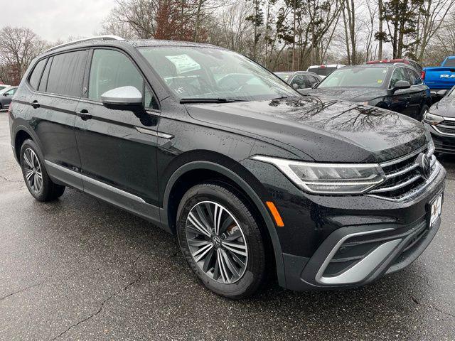 new 2024 Volkswagen Tiguan car, priced at $33,428