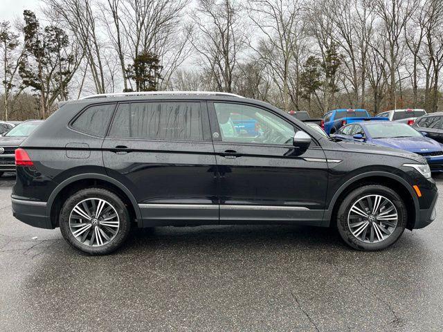 new 2024 Volkswagen Tiguan car, priced at $33,428