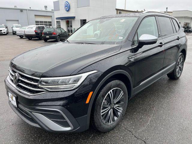 new 2024 Volkswagen Tiguan car, priced at $33,428