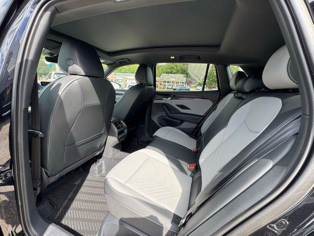 new 2025 Volkswagen Tiguan car, priced at $39,081