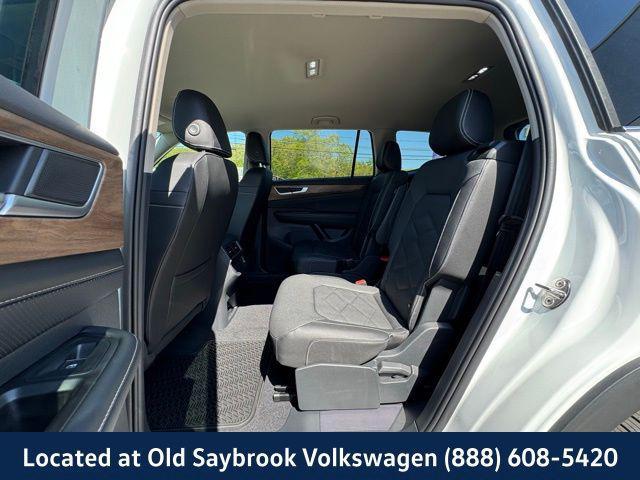 new 2025 Volkswagen Atlas car, priced at $41,796