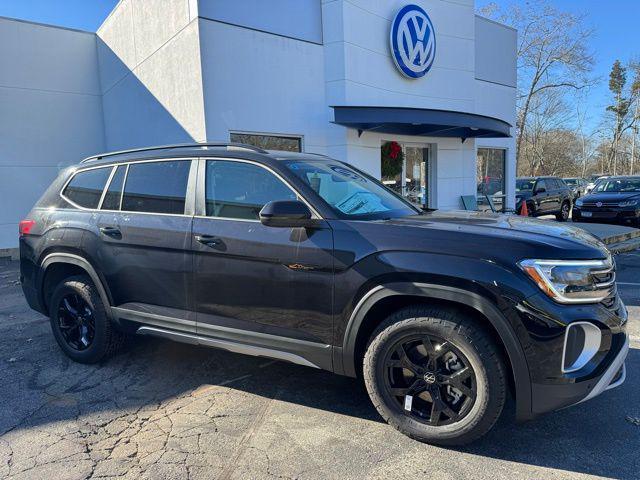 new 2025 Volkswagen Atlas car, priced at $45,445