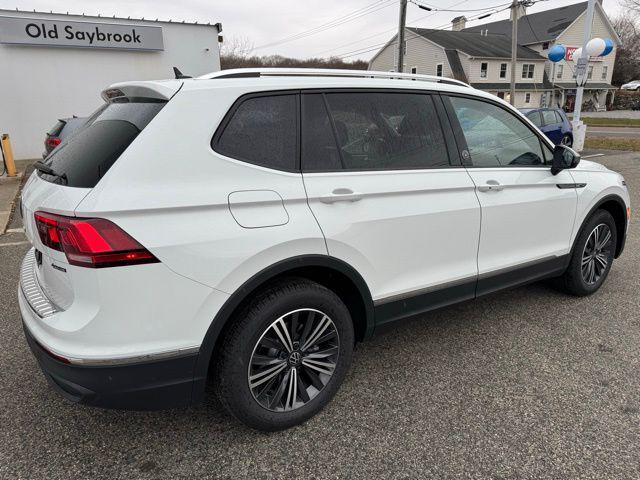 new 2024 Volkswagen Tiguan car, priced at $33,208