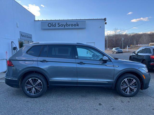 new 2024 Volkswagen Tiguan car, priced at $33,208