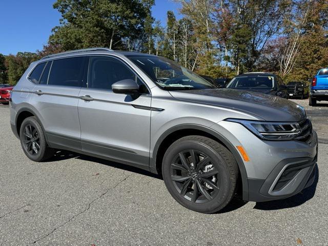 new 2024 Volkswagen Tiguan car, priced at $33,743