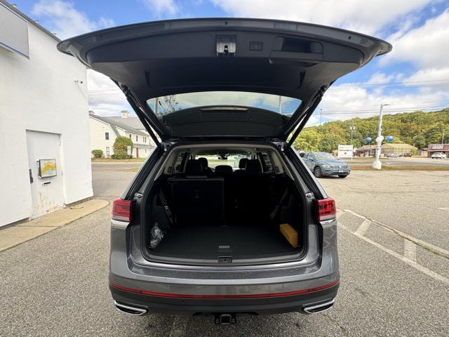 new 2024 Volkswagen Atlas car, priced at $42,395