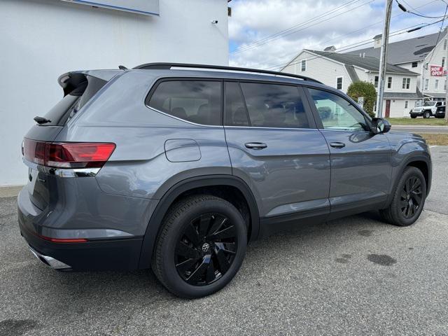 new 2024 Volkswagen Atlas car, priced at $42,395