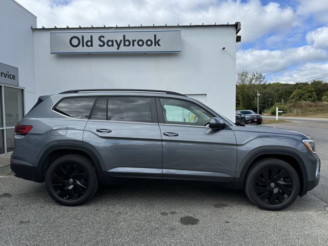 new 2024 Volkswagen Atlas car, priced at $42,395