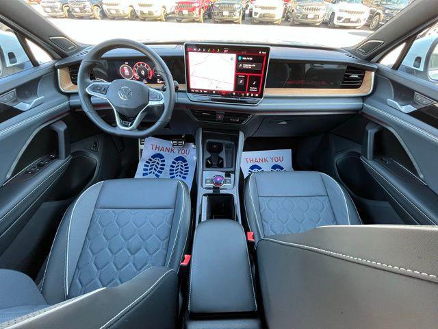 used 2025 Volkswagen Tiguan car, priced at $39,985