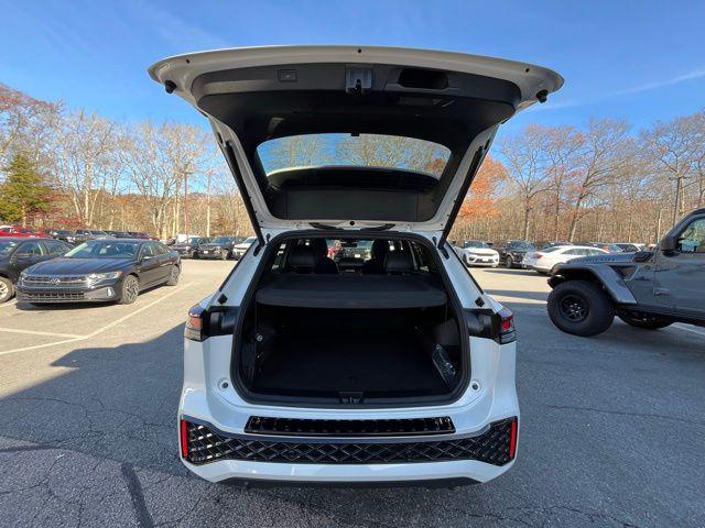 used 2025 Volkswagen Tiguan car, priced at $39,985