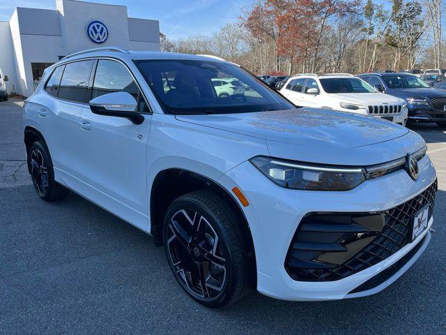 used 2025 Volkswagen Tiguan car, priced at $39,985