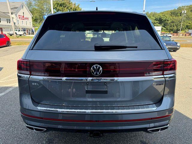 new 2024 Volkswagen Atlas car, priced at $53,090