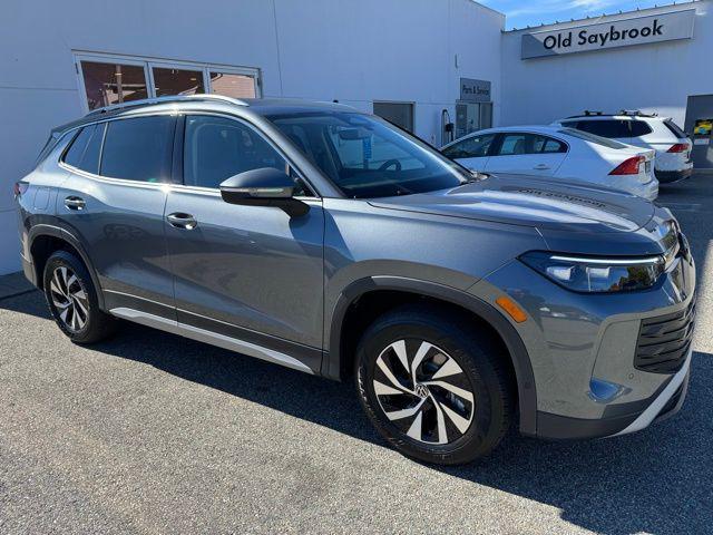 new 2026 Volkswagen Tiguan car, priced at $33,992