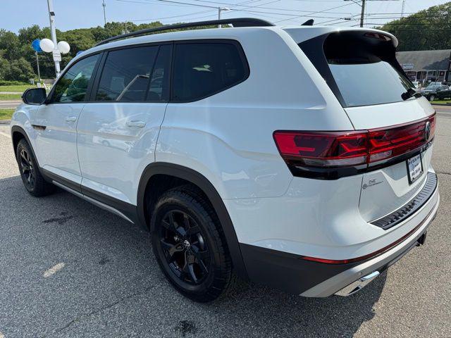 new 2025 Volkswagen Atlas car, priced at $49,049