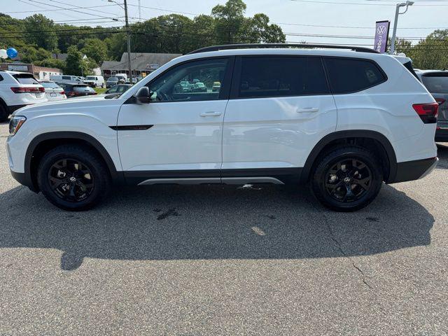 new 2025 Volkswagen Atlas car, priced at $49,049