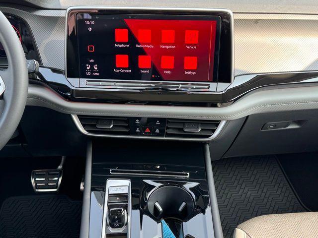 new 2025 Volkswagen Atlas car, priced at $49,049
