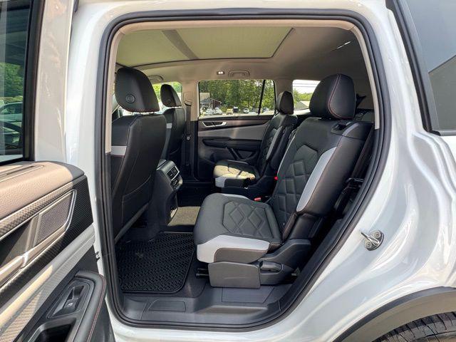new 2025 Volkswagen Atlas car, priced at $49,049