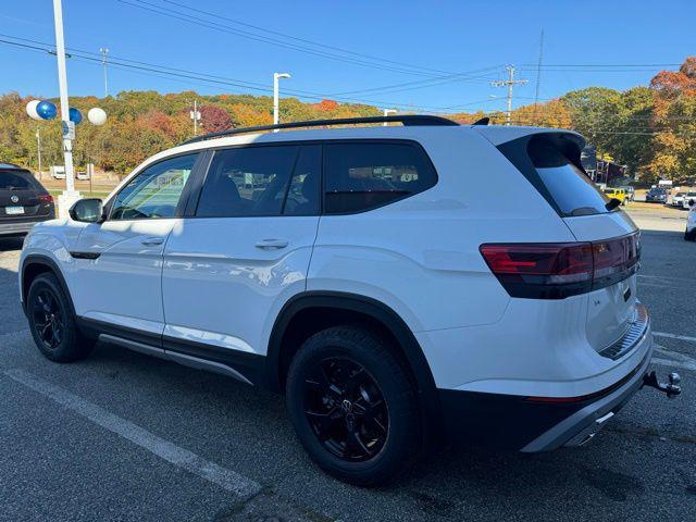 new 2025 Volkswagen Atlas car, priced at $46,135