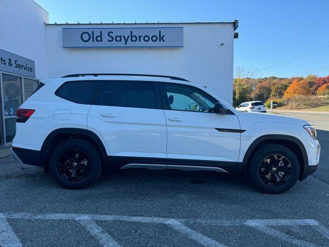 new 2025 Volkswagen Atlas car, priced at $46,135