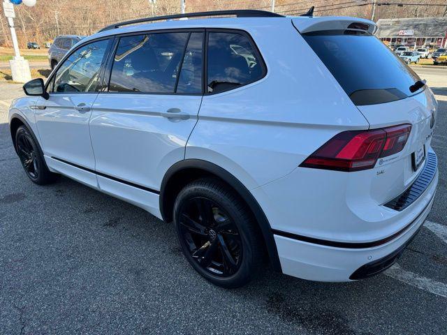 new 2024 Volkswagen Tiguan car, priced at $37,413