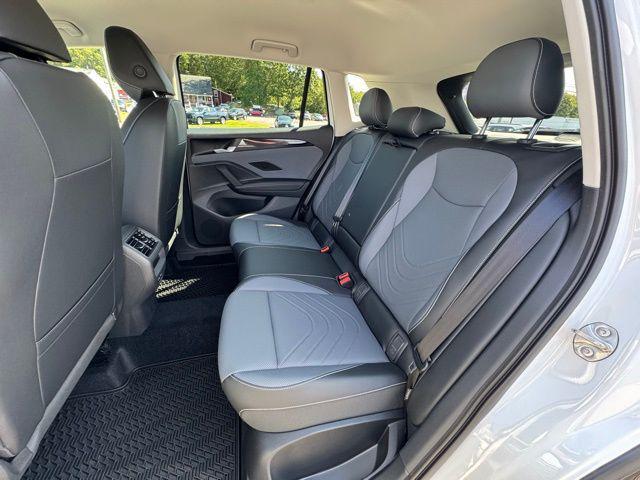 new 2025 Volkswagen Tiguan car, priced at $35,182