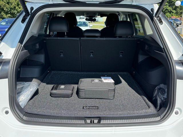 new 2025 Volkswagen Tiguan car, priced at $35,182