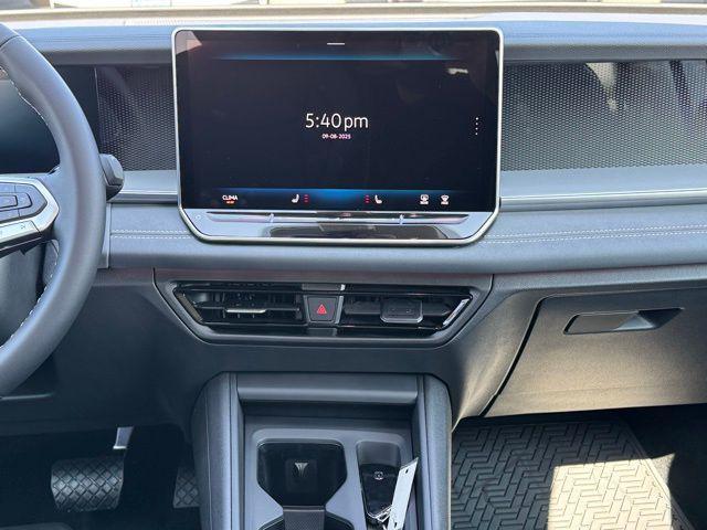 new 2025 Volkswagen Tiguan car, priced at $35,182