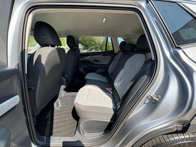 new 2025 Volkswagen Tiguan car, priced at $32,371