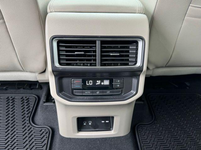 new 2025 Volkswagen Atlas car, priced at $48,220