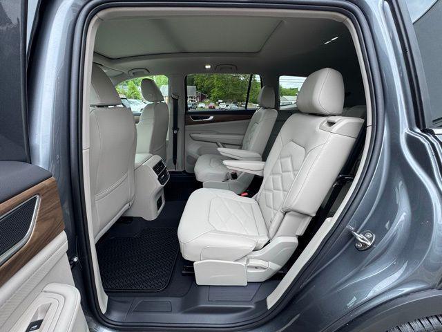 new 2025 Volkswagen Atlas car, priced at $48,220