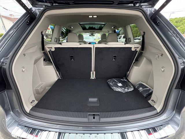 new 2025 Volkswagen Atlas car, priced at $48,220