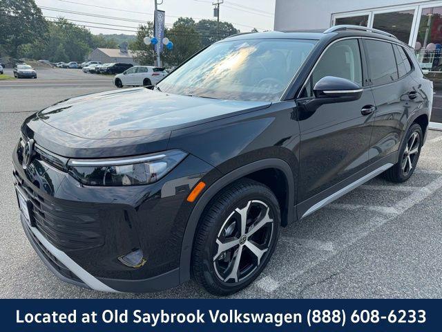 used 2025 Volkswagen Tiguan car, priced at $35,784