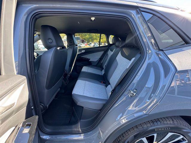 new 2025 Volkswagen ID.4 car, priced at $46,282