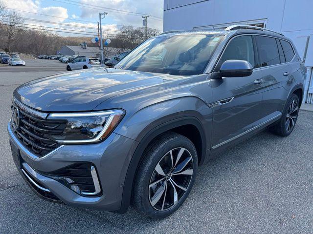 new 2025 Volkswagen Atlas car, priced at $51,997