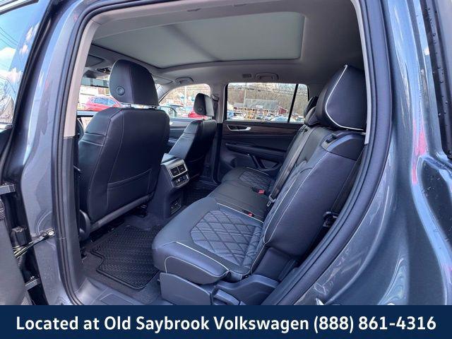 new 2025 Volkswagen Atlas car, priced at $54,624