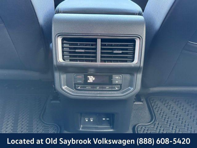 new 2025 Volkswagen Atlas car, priced at $50,997