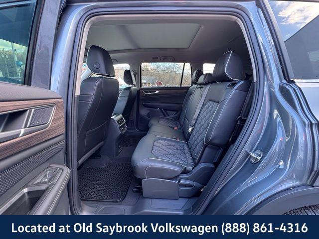 new 2025 Volkswagen Atlas car, priced at $54,624
