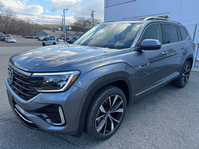 new 2025 Volkswagen Atlas car, priced at $51,997