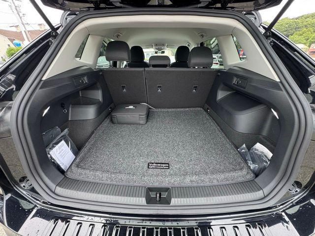 new 2025 Volkswagen Tiguan car, priced at $33,436