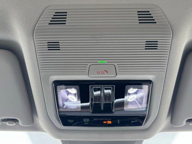 new 2025 Volkswagen Atlas car, priced at $50,826