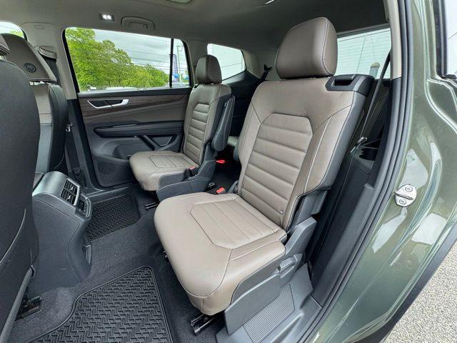 new 2025 Volkswagen Atlas car, priced at $50,826