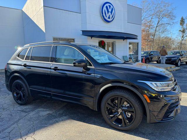 new 2024 Volkswagen Tiguan car, priced at $37,034