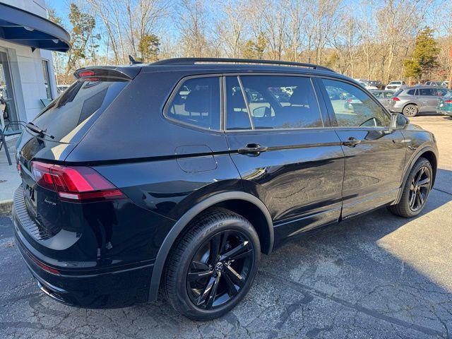 new 2024 Volkswagen Tiguan car, priced at $37,034