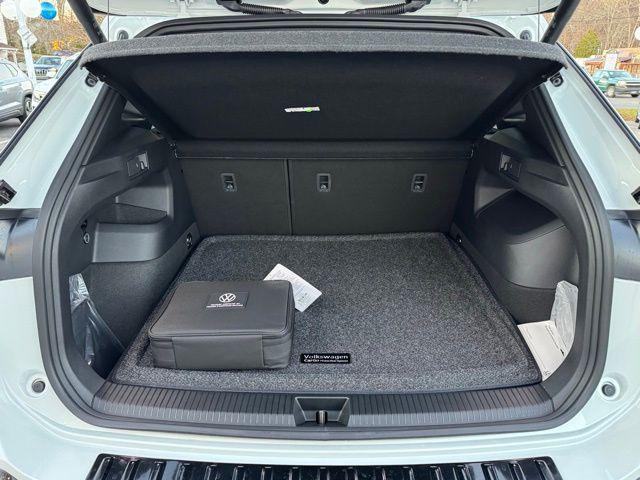 new 2026 Volkswagen Tiguan car, priced at $45,807