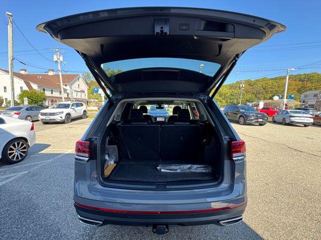 new 2026 Volkswagen Atlas car, priced at $50,870